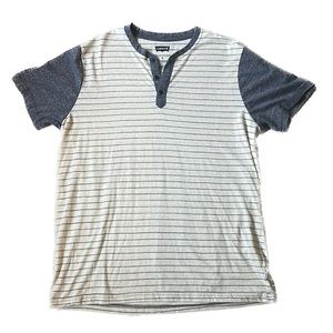 Levi’s Navy and Cream Stripped Short Sleeve T-shirt Mens XL